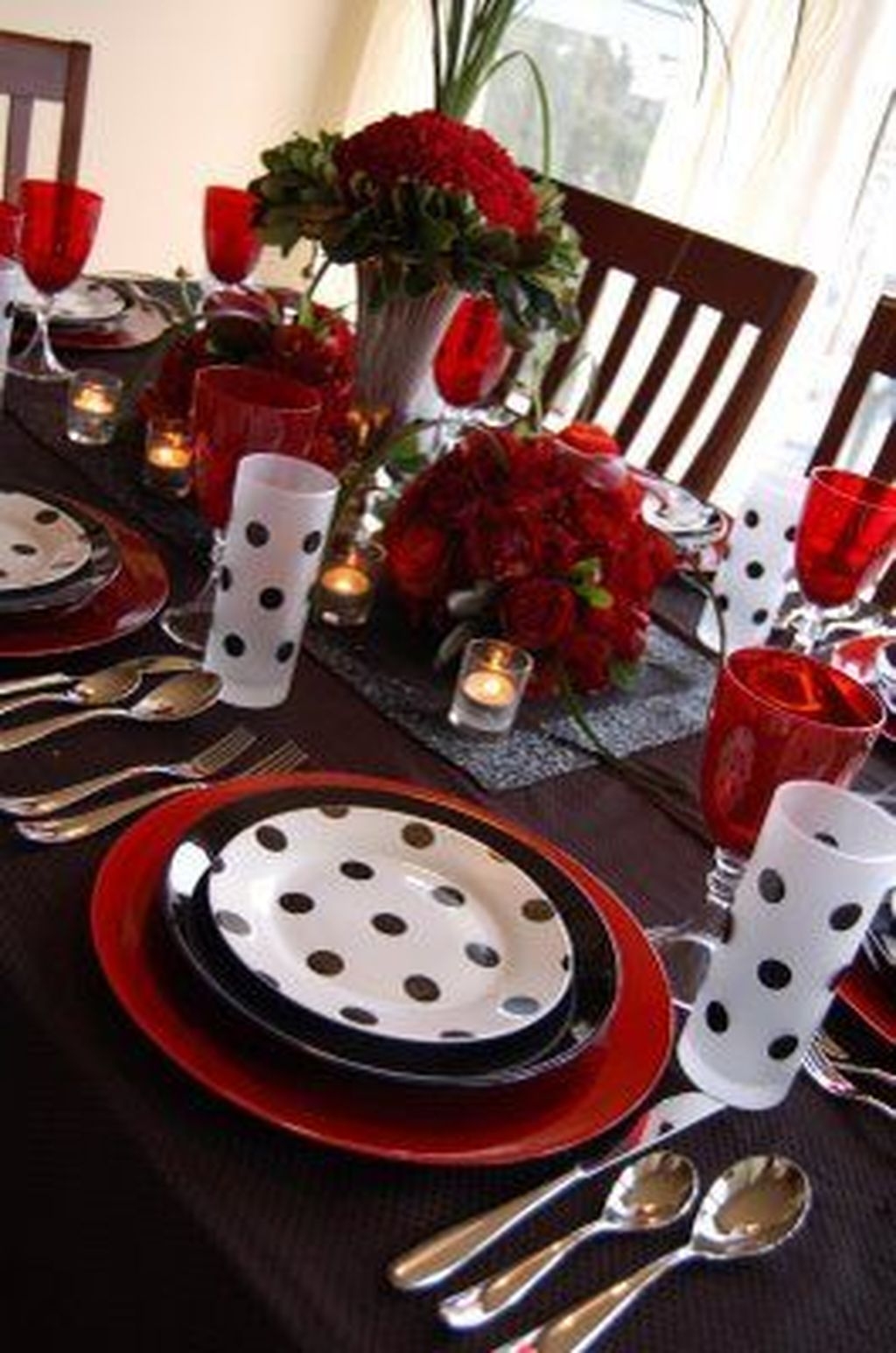 Unordinary Valentine Outdoor Decorations Table Settings For Couple 03