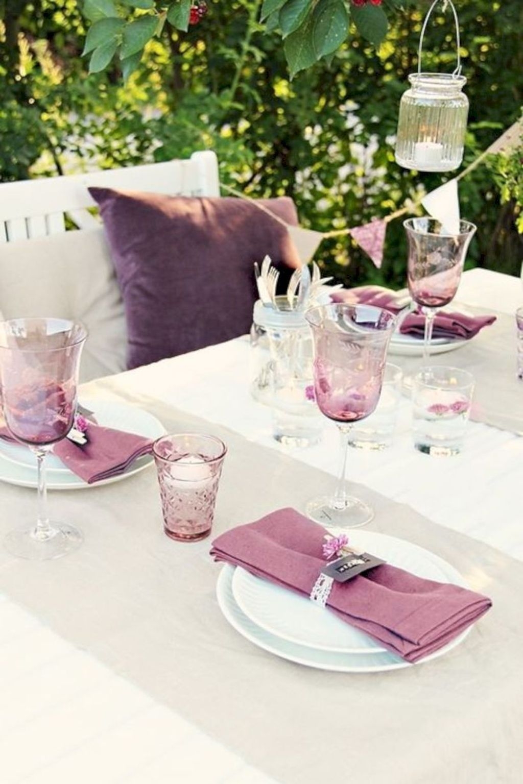 Unordinary Valentine Outdoor Decorations Table Settings For Couple 04