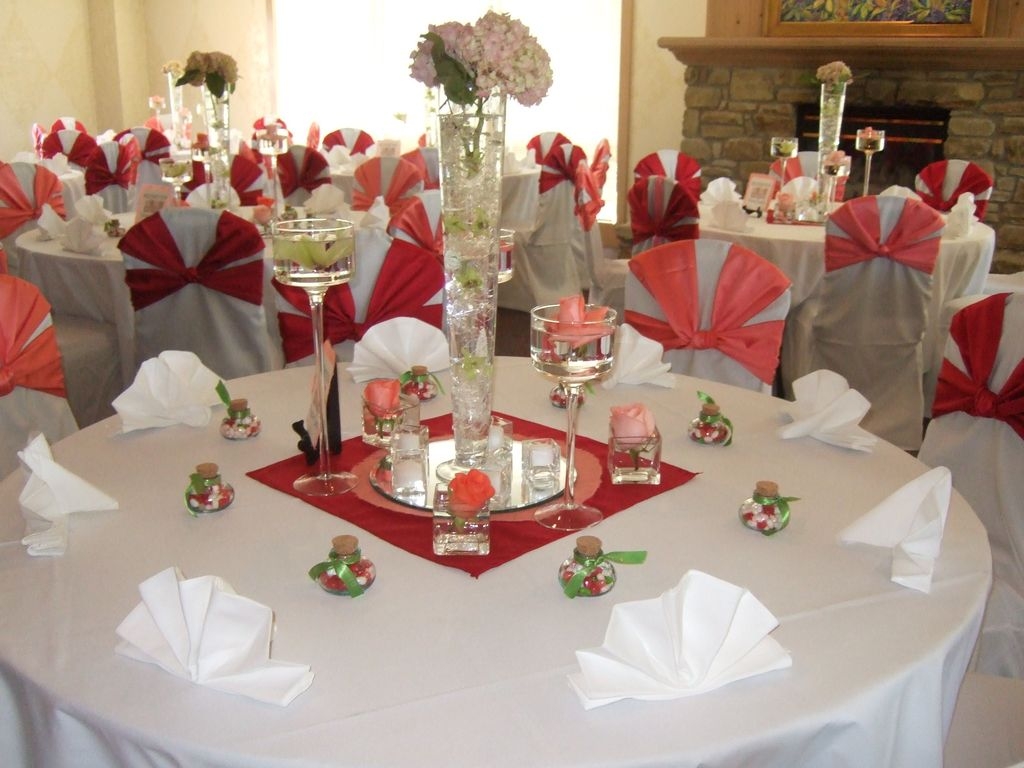 Unordinary Valentine Outdoor Decorations Table Settings For Couple 19