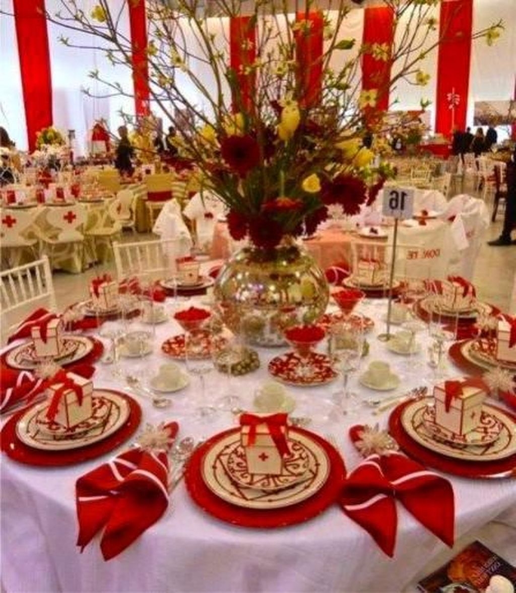 Unordinary Valentine Outdoor Decorations Table Settings For Couple 29
