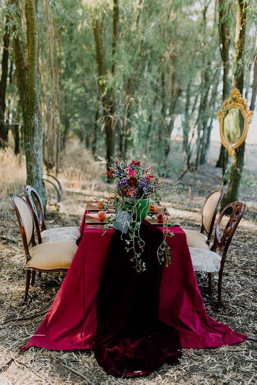 Unordinary Valentine Outdoor Decorations Table Settings For Couple 32