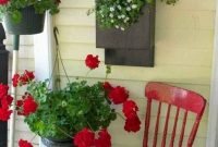 Astonishing Spring Decoration Ideas For Your Front Porch 08