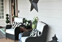 Astonishing Spring Decoration Ideas For Your Front Porch 17