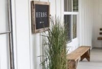 Astonishing Spring Decoration Ideas For Your Front Porch 32