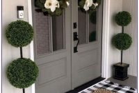 Astonishing Spring Decoration Ideas For Your Front Porch 34