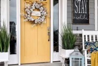 Astonishing Spring Decoration Ideas For Your Front Porch 38
