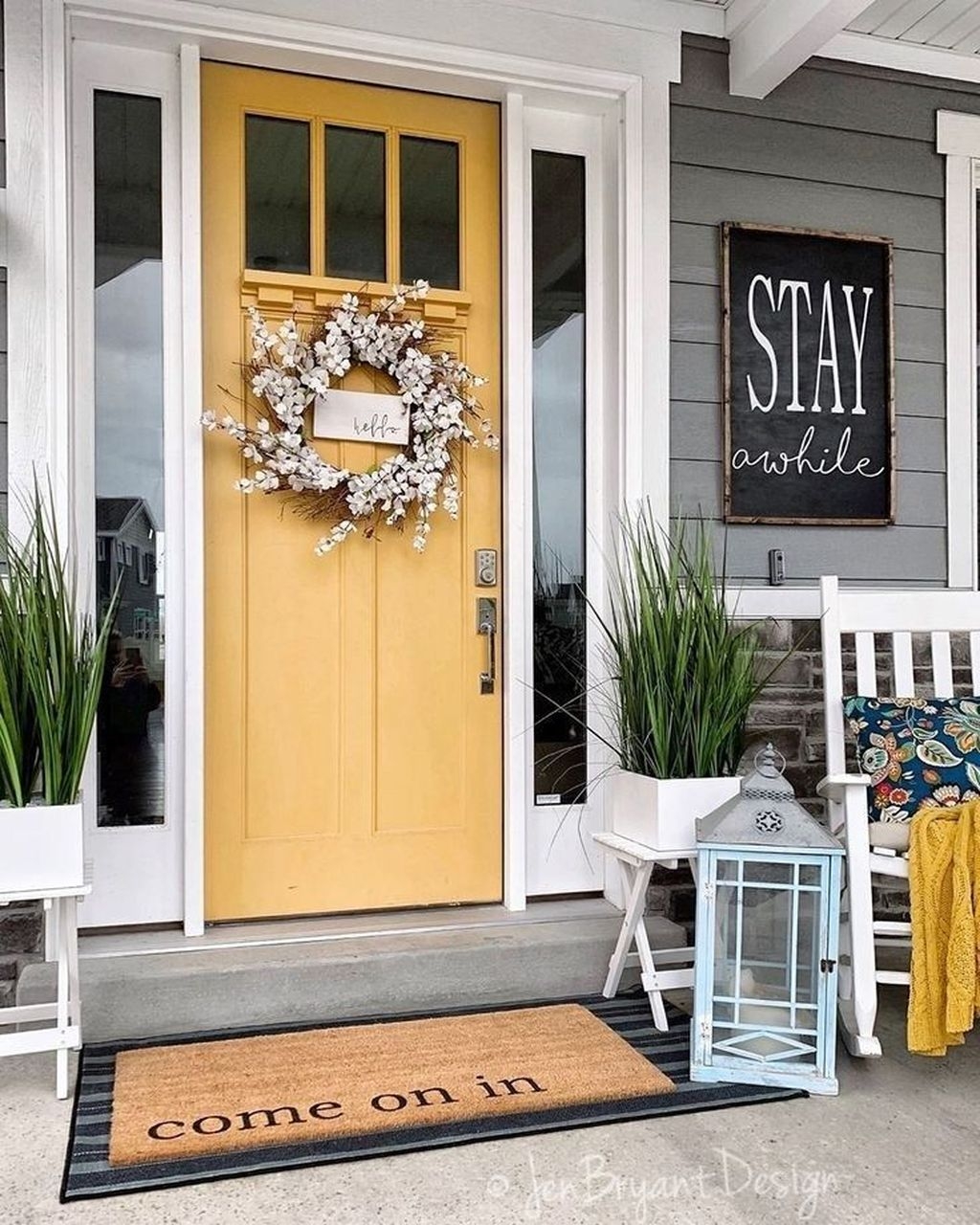 Astonishing Spring Decoration Ideas For Your Front Porch 38