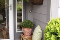 Astonishing Spring Decoration Ideas For Your Front Porch 46
