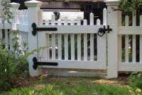 Awesome Farmhouse Garden Fence For Winter To Spring 12