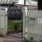 Awesome Farmhouse Garden Fence For Winter To Spring 52