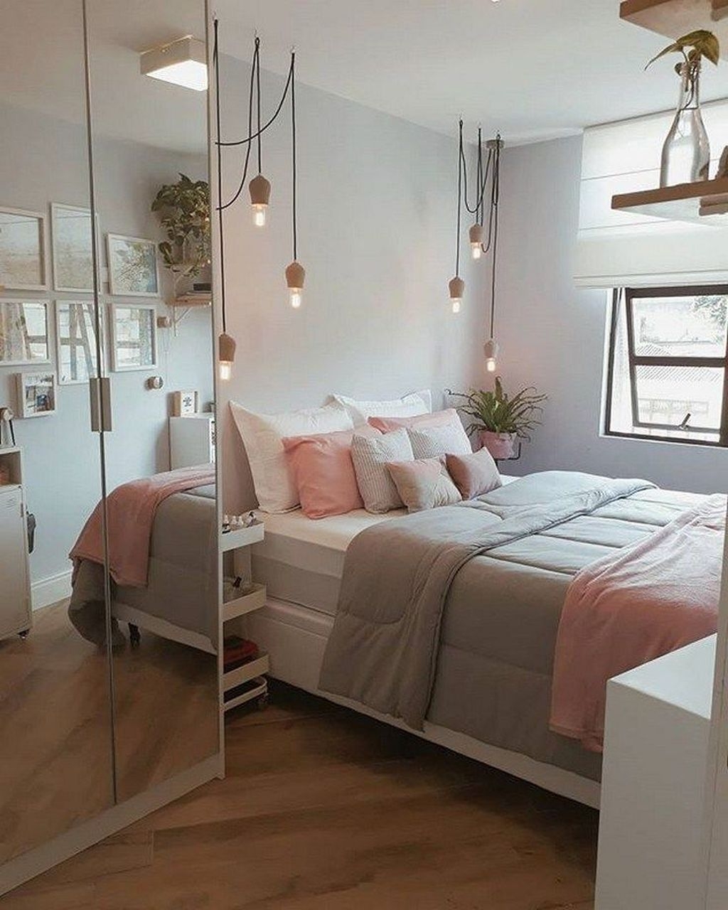 Beautiful Girls Bedroom Ideas For Small Rooms To Try 22