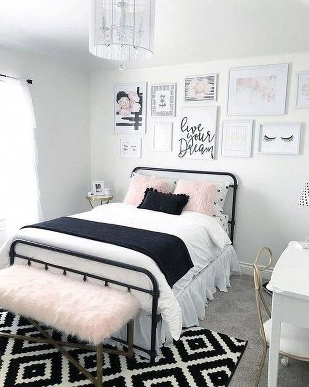 Beautiful Girls Bedroom Ideas For Small Rooms To Try 32