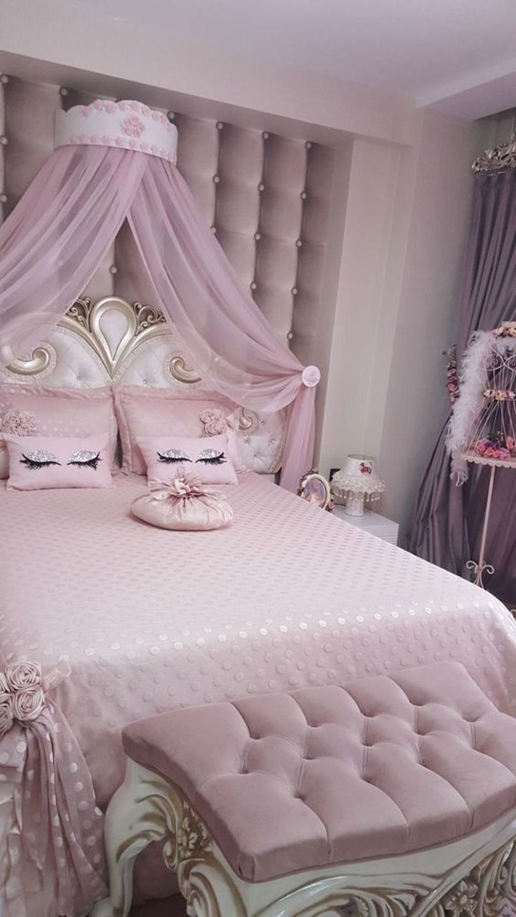 Beautiful Girls Bedroom Ideas For Small Rooms To Try 40