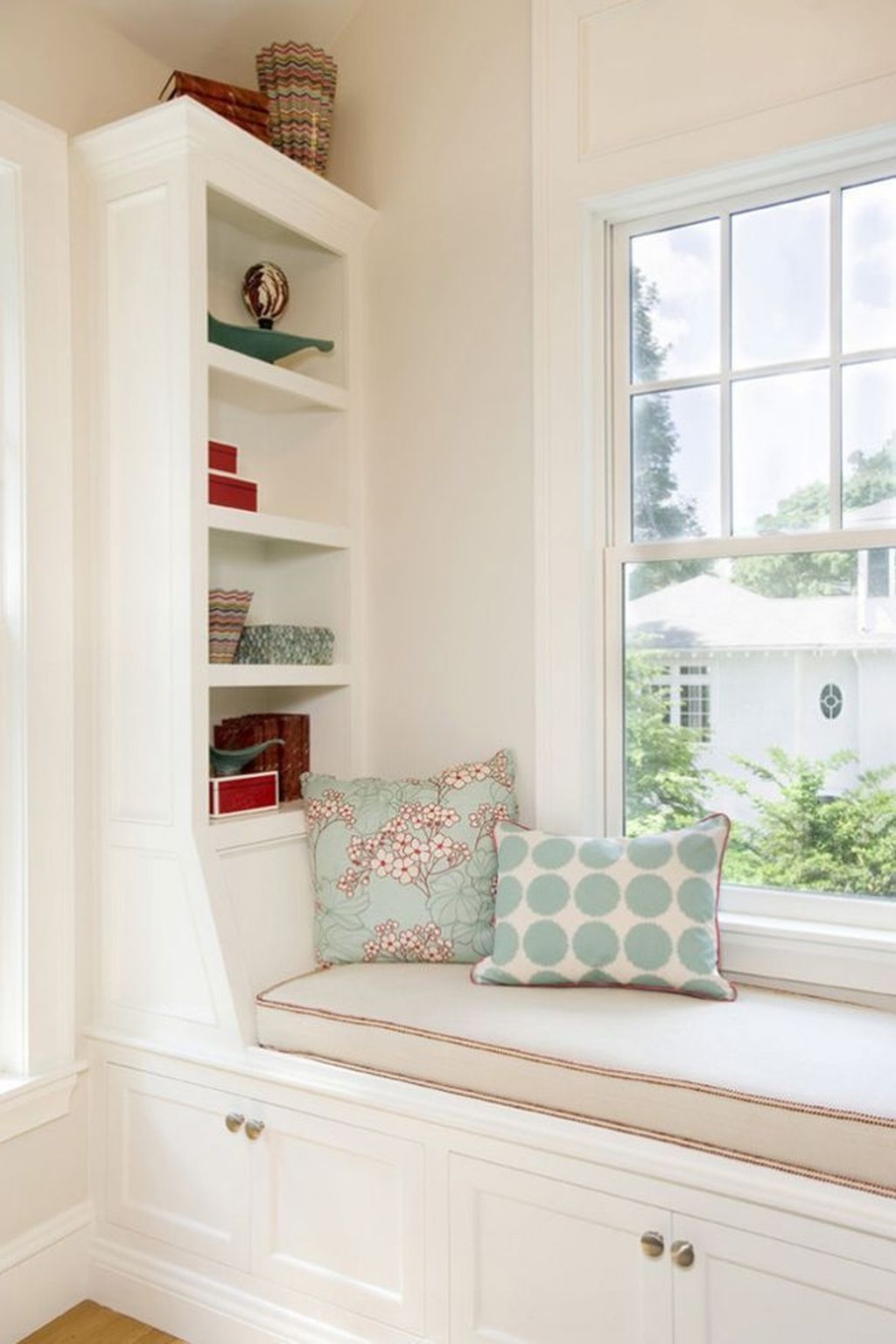 Comfy Window Seat Ideas For A Cozy Home 43