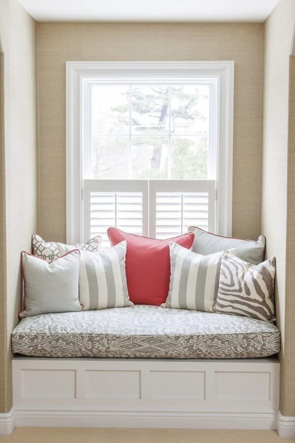 Comfy Window Seat Ideas For A Cozy Home 48
