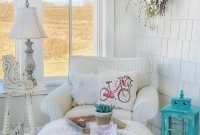 Cute Spring Porch Pillow Decoration Ideas That Will Inspire You 21
