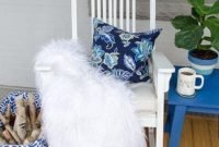 Cute Spring Porch Pillow Decoration Ideas That Will Inspire You 33