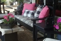 Cute Spring Porch Pillow Decoration Ideas That Will Inspire You 37