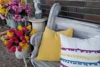 Cute Spring Porch Pillow Decoration Ideas That Will Inspire You 44
