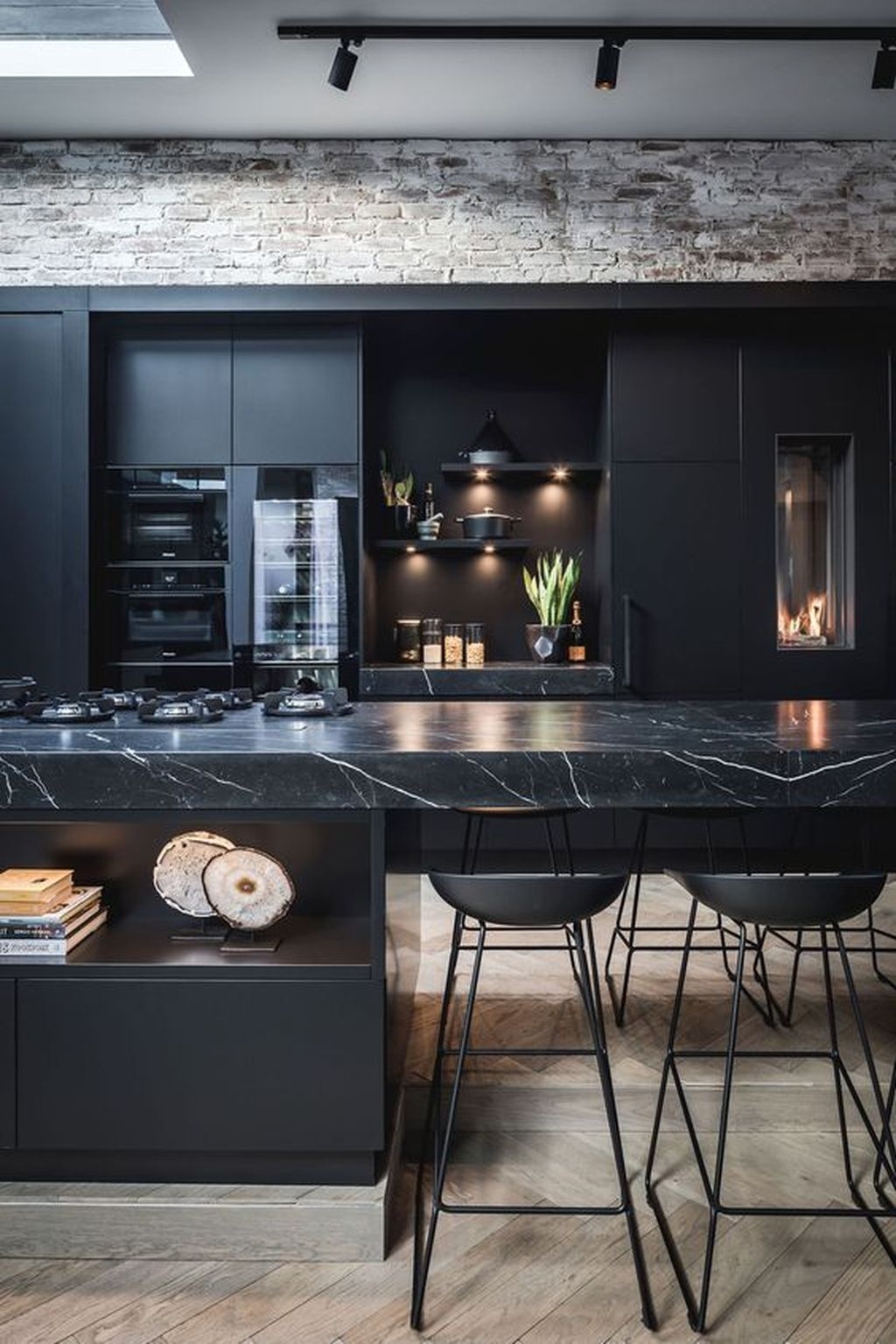 Delicate Black Kitchen Interior Design Ideas For Kitchen To Have Asap 03