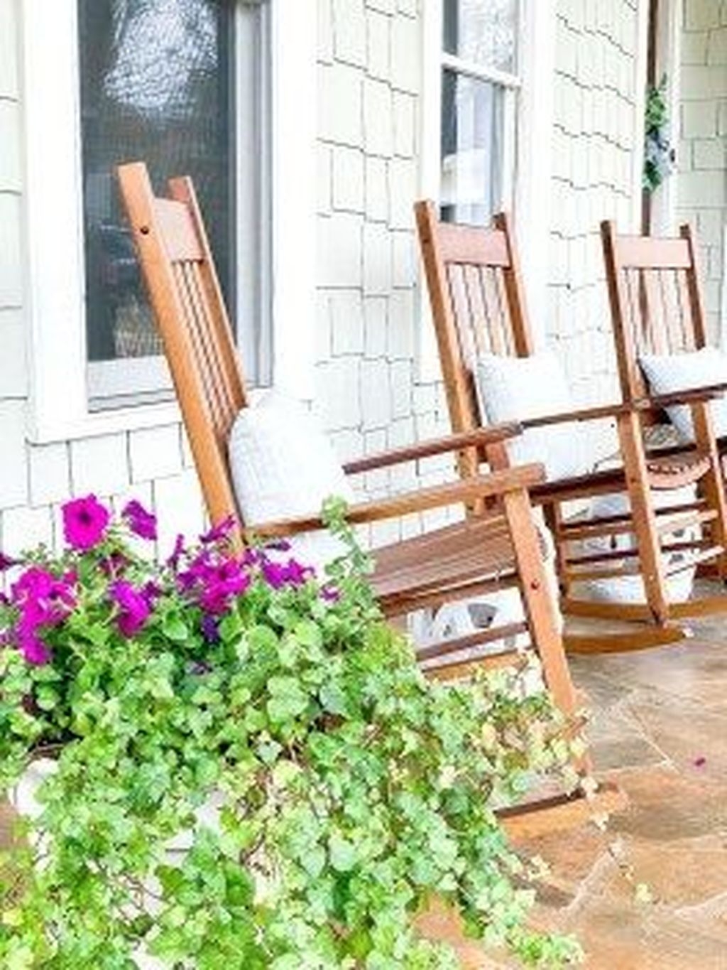 Elegant Chair Decoration Ideas For Spring Porch 14