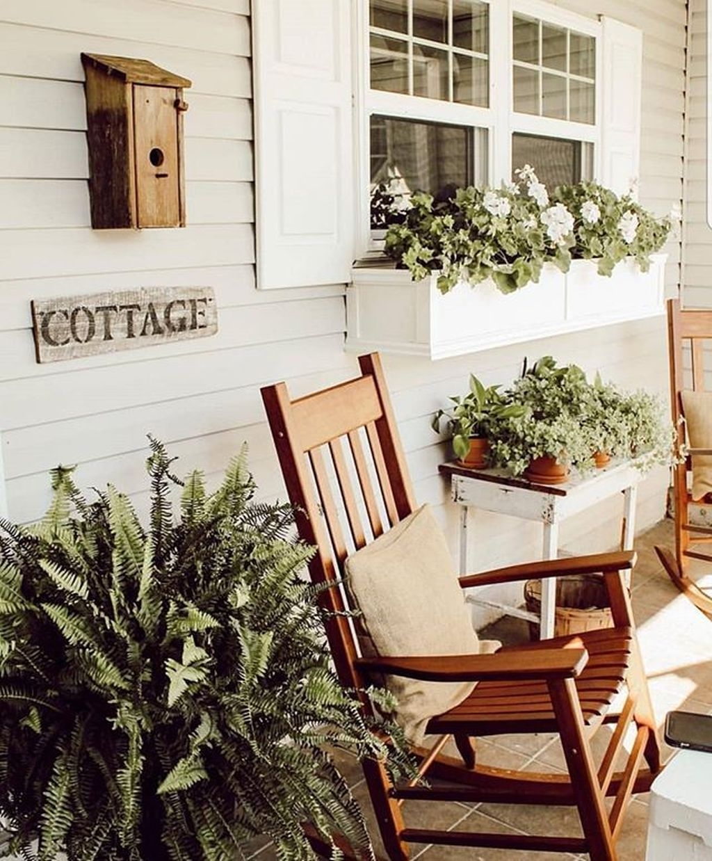 Elegant Chair Decoration Ideas For Spring Porch 22