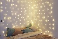Pretty DIY Fairy Light Ideas For Minimalist Bedroom Decoration 03