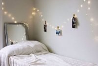 Pretty DIY Fairy Light Ideas For Minimalist Bedroom Decoration 05