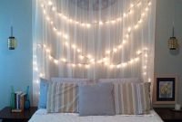 Pretty DIY Fairy Light Ideas For Minimalist Bedroom Decoration 22
