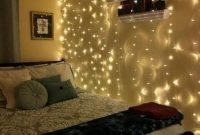 Pretty DIY Fairy Light Ideas For Minimalist Bedroom Decoration 37