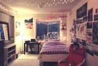 Pretty DIY Fairy Light Ideas For Minimalist Bedroom Decoration 55