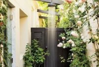 Spectacular Outdoor Bathroom Design Ideas That Feel Like A Vacation 22