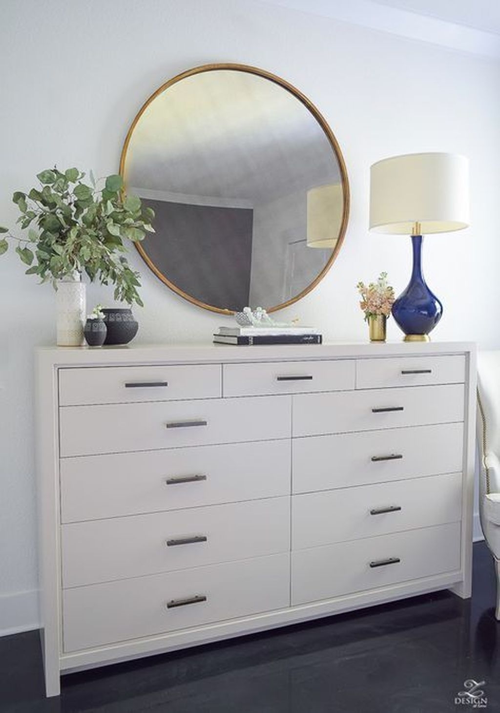 Stylish Bedroom Dressers Ideas With Mirrors That You Need To Try 07