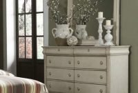 Stylish Bedroom Dressers Ideas With Mirrors That You Need To Try 38