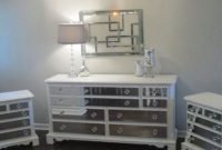 Stylish Bedroom Dressers Ideas With Mirrors That You Need To Try 41