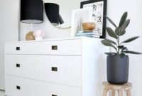 Stylish Bedroom Dressers Ideas With Mirrors That You Need To Try 44