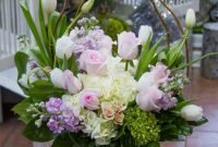 Astonishing Easter Flower Arrangement Ideas That You Will Love 09