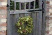 Beautiful Garden Fence Decorating Ideas To Follow 09