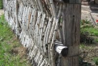 Beautiful Garden Fence Decorating Ideas To Follow 38