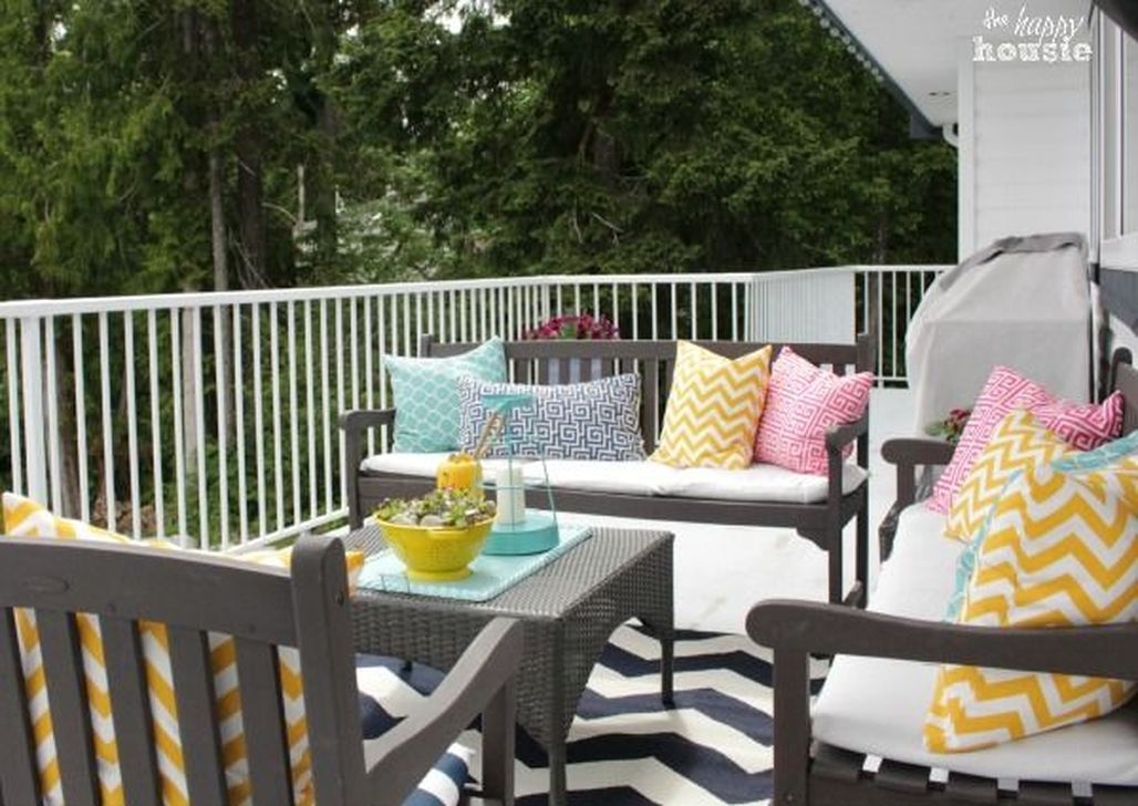 Comfy Spring Backyard Ideas With A Seating Area That Make You Feel Relax 38