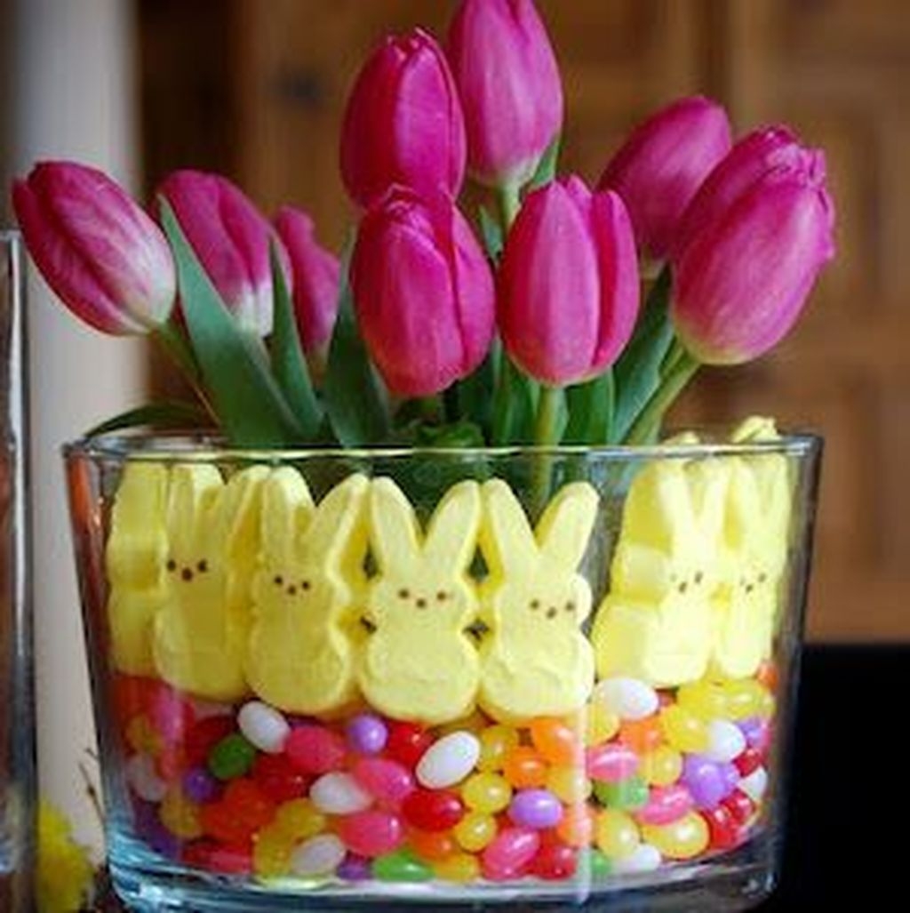 Inspirational Easter Decorations Ideas To Impress Your Guests 21