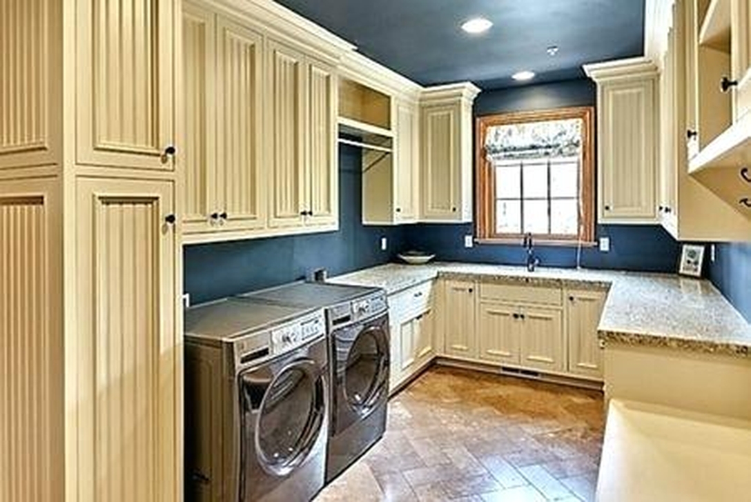 Inspiring Laundry Room Design With French Country Style 19