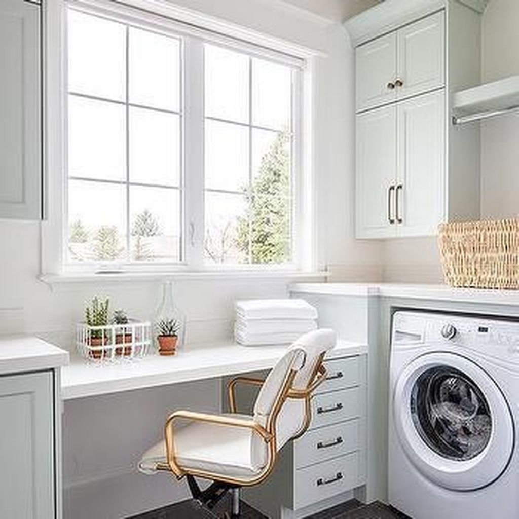 Inspiring Laundry Room Design With French Country Style 33