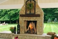 Marvelous Backyard Fireplace Ideas To Beautify Your Outdoor Decor 05