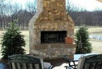 Marvelous Backyard Fireplace Ideas To Beautify Your Outdoor Decor 32