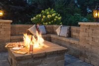 Marvelous Backyard Fireplace Ideas To Beautify Your Outdoor Decor 33