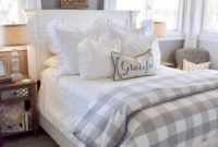 Perfect Choices Of Furniture For A Farmhouse Bedroom 05