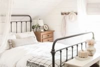 Perfect Choices Of Furniture For A Farmhouse Bedroom 39