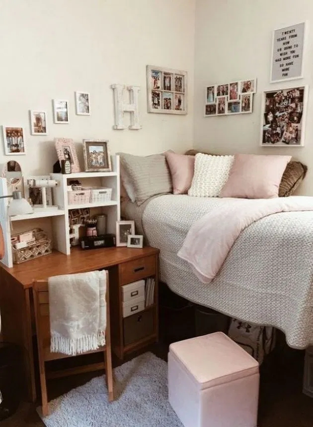 Splendid Dorm Room Ideas To Tare Room Decor To The Next Level 17