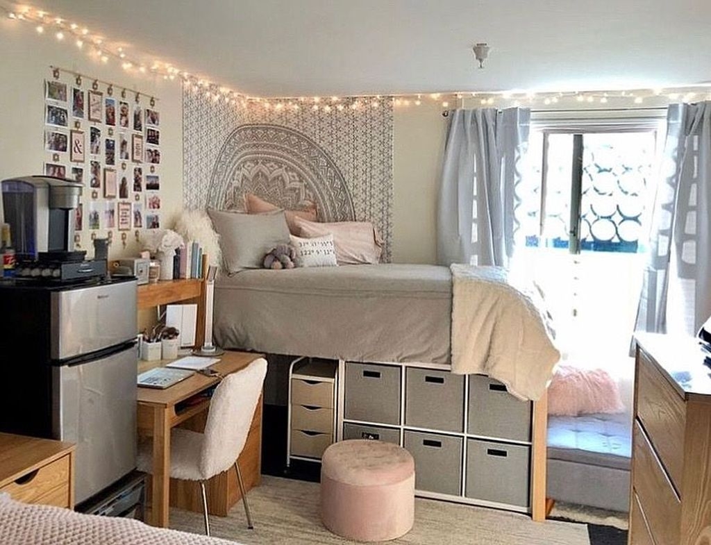 Splendid Dorm Room Ideas To Tare Room Decor To The Next Level 26